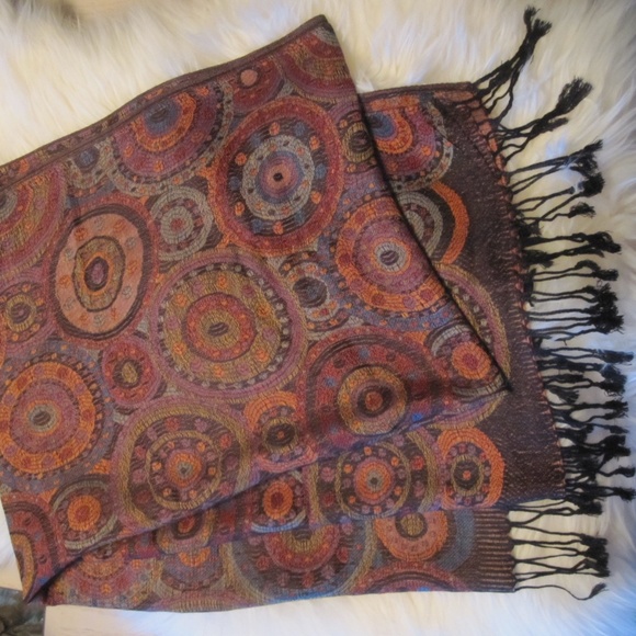 SALE!! geometric fashion scarf NWT (box13) - Picture 4 of 6